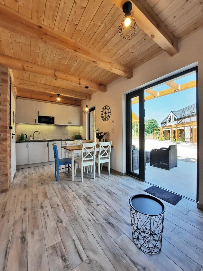 Patyki Kamyki Appartement Ustka Buitenkant foto
